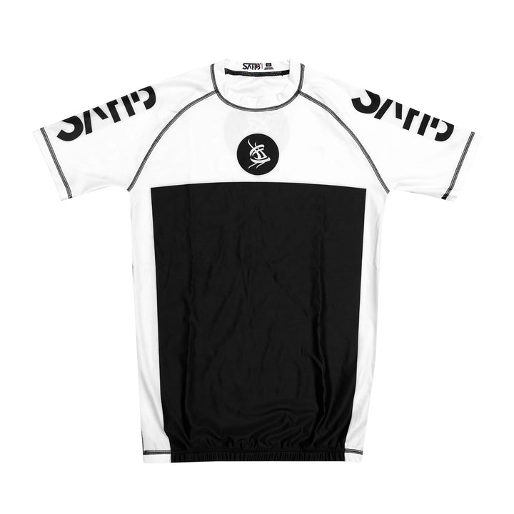 Front view of Sahib® No-Gi Rashguard in white – compression fit with moisture-wicking fabric