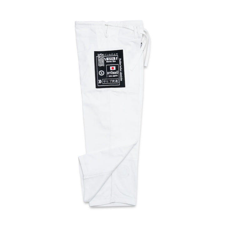 Side view of tapered pants cut for Sahib Competition Series Handmade White Kyushu 1877 BJJ gi